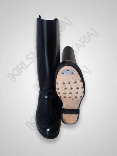 JACK BOOTS WITH HOBNAILS